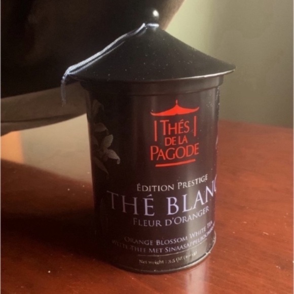 Lot of 11 Tea and Cookie Metal Tins with Lids - Picture 11 of 15